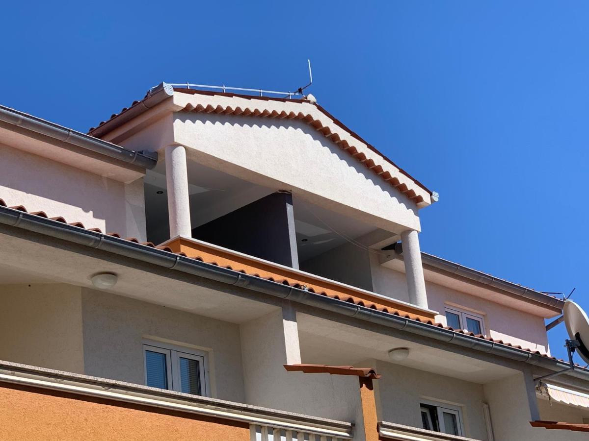 Apartment Natura 7 *